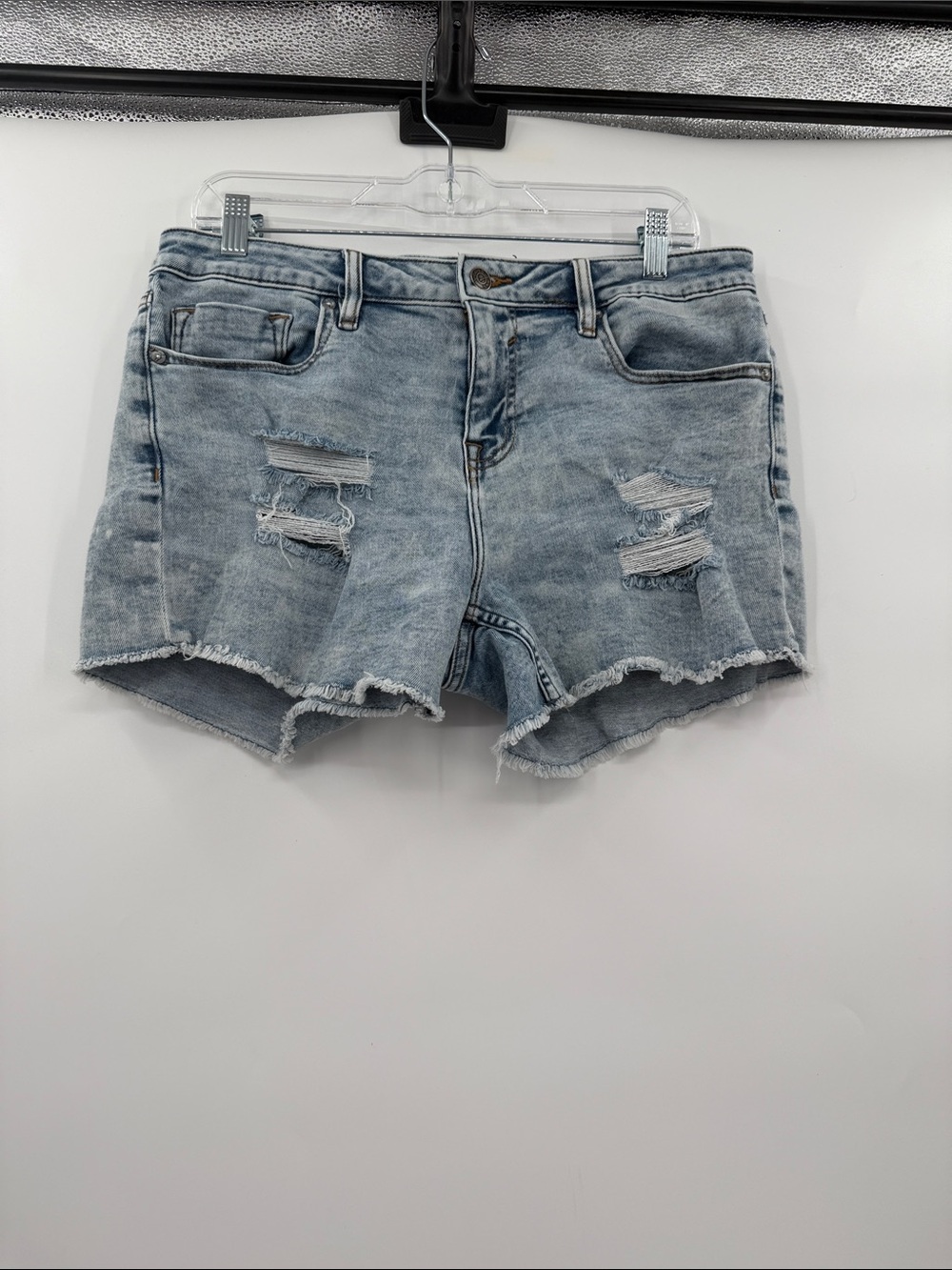 Vigoss marley jean shorts size 30